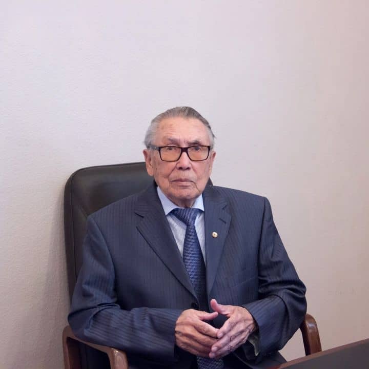 Рафаэль Мидхатович