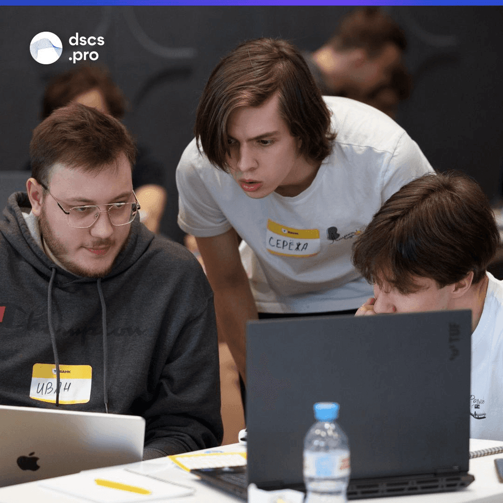 Студенты ИИНД на Код спорта